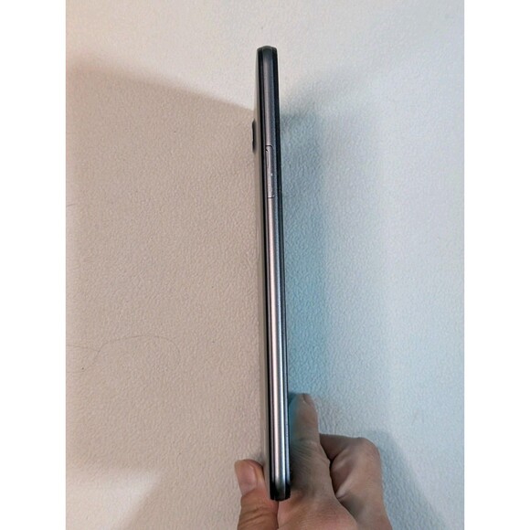 Samsung Galaxy Tab A WIFI 7" 8GB Tablet SM-T280 - Black - Picture 5 of 6